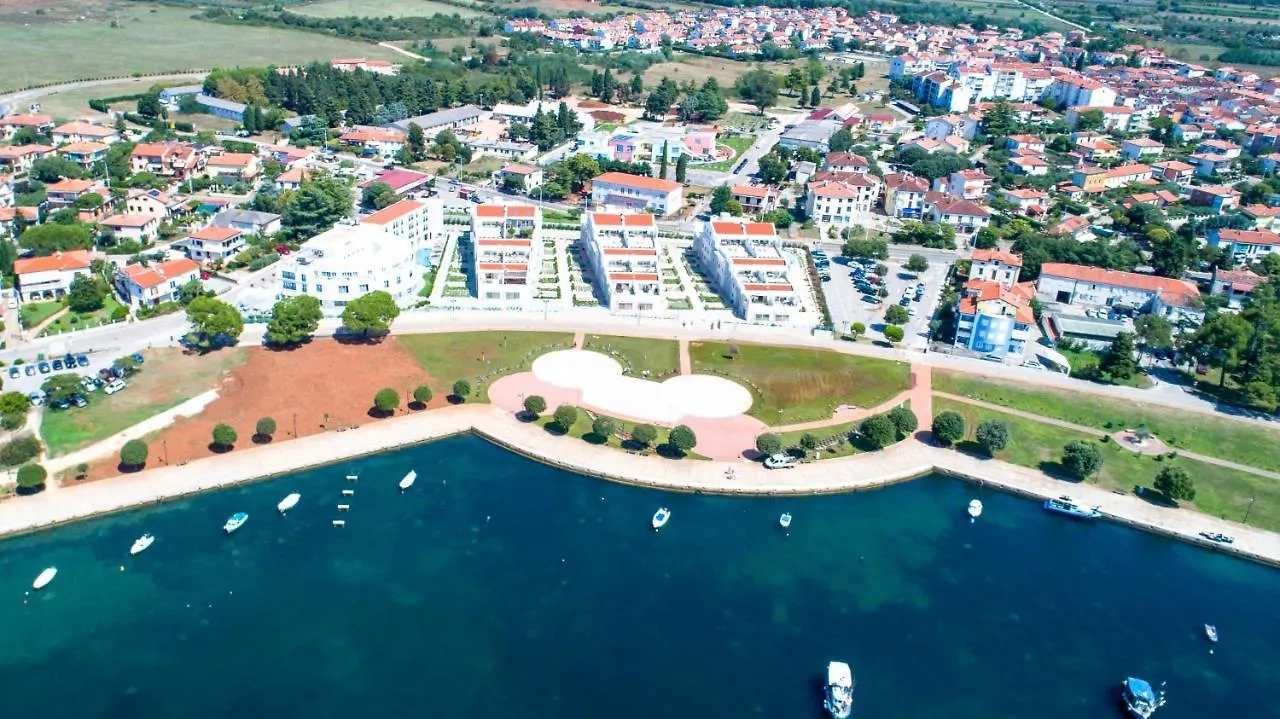 Garden Palace - Apartment Sembid With Terrace Umag