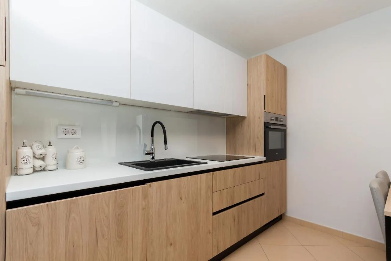 Garden Palace - Apartment Sembid With Terrace Umag