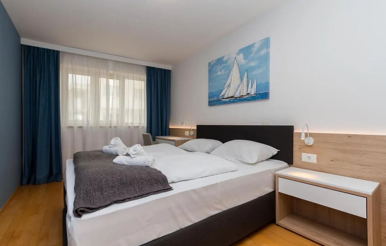 Garden Palace - Apartment Sembid With Terrace Umago Croazia