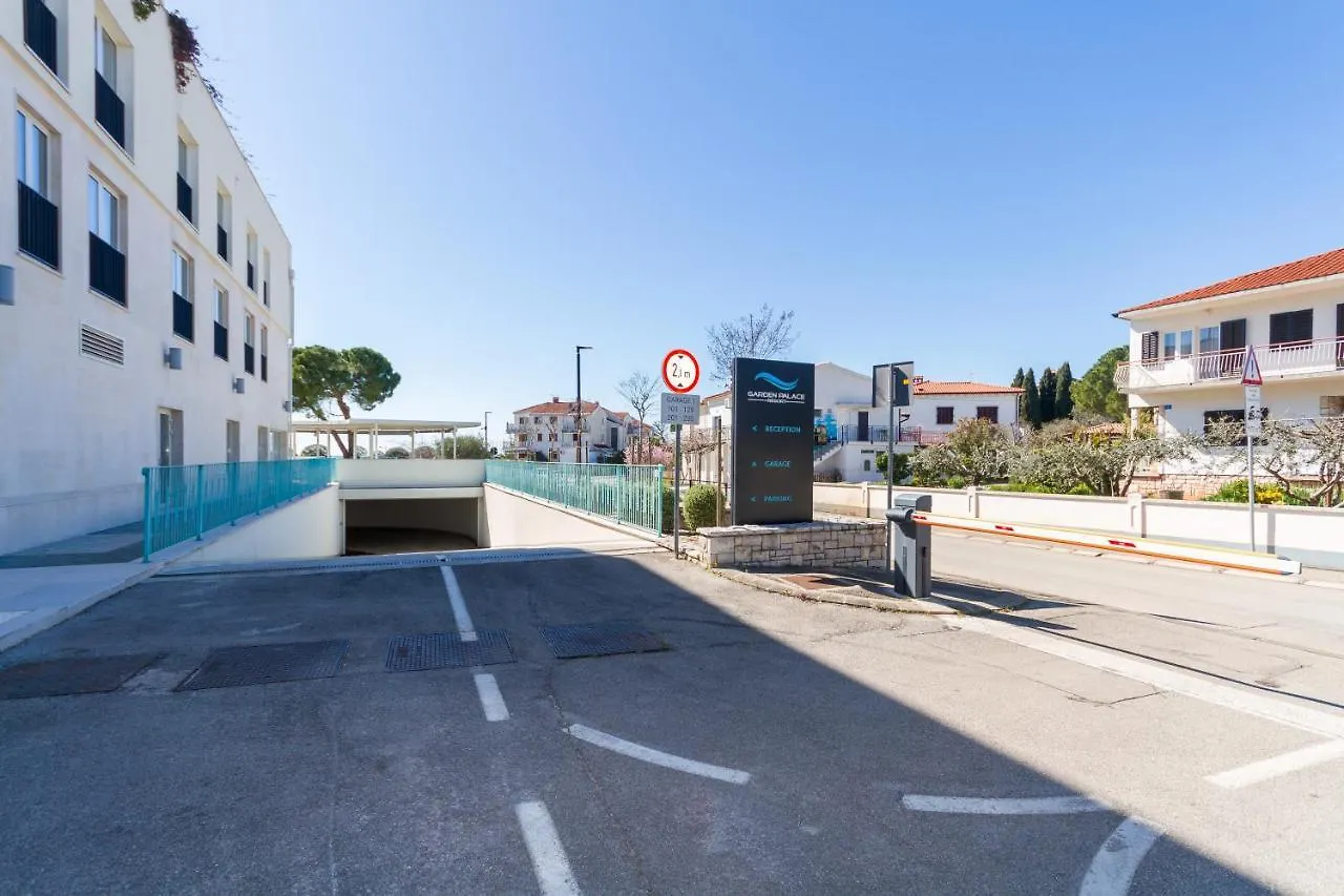Garden Palace - Apartment Sembid With Terrace Umago